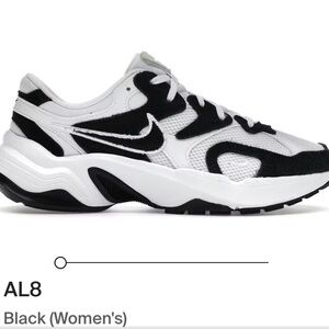 Nike Women's Black and White Lifestyle Sneakers